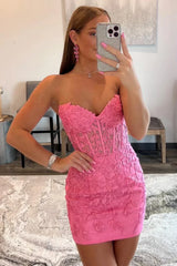 Chic Short Homecoming Dress with Corset Lace Up Back and Delicate Applique Design