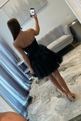 Glamorous Black Strapless Corset Dress with Layered Tulle Skirt and Large Bows