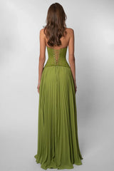 Chic Green Lace A-Line Prom Dress with Halter Neck, Corset Detail & Ruffles