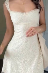 Romantic Light Yellow A Line Homecoming Dress with Delicate Lace and Sweetheart Top