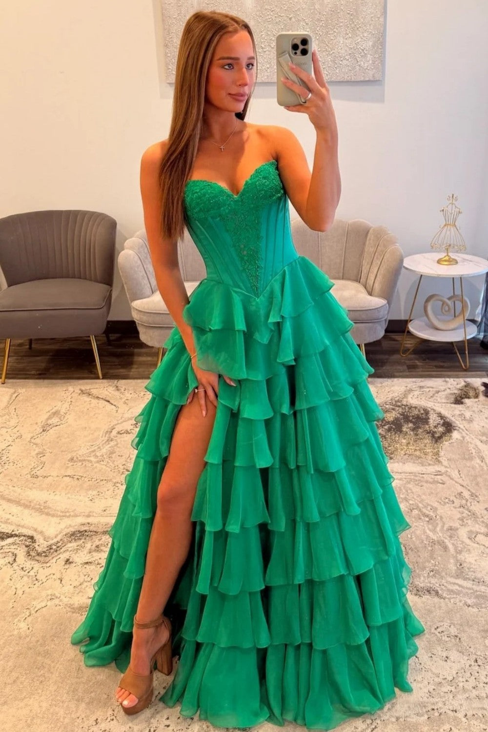 Emerald Green Sweetheart Corset Prom Dress with Tiered Ruffles and High Side Slit
