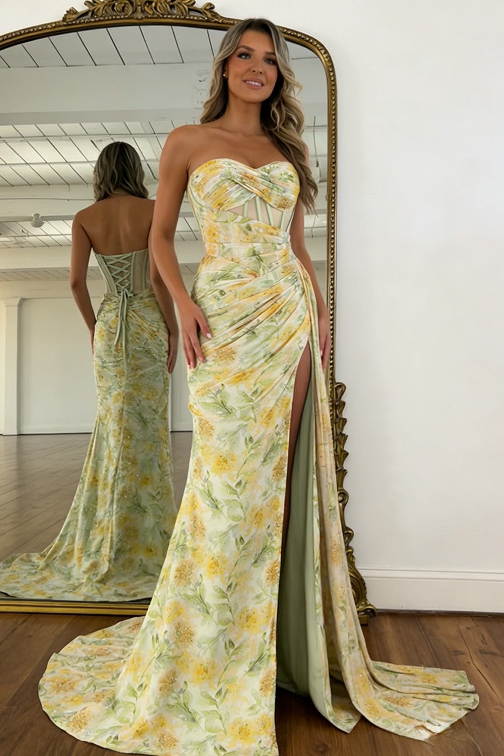 Chic Floral Print Glitter Prom Dress with Sweetheart Lace-Up Bodice & Slit