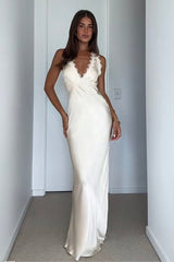 Elegant Ivory Mermaid Party Dress with Deep V-Neckline and Lace