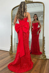 Romantic Red Lace Formal Gown with Structured Corset and Statement Bow