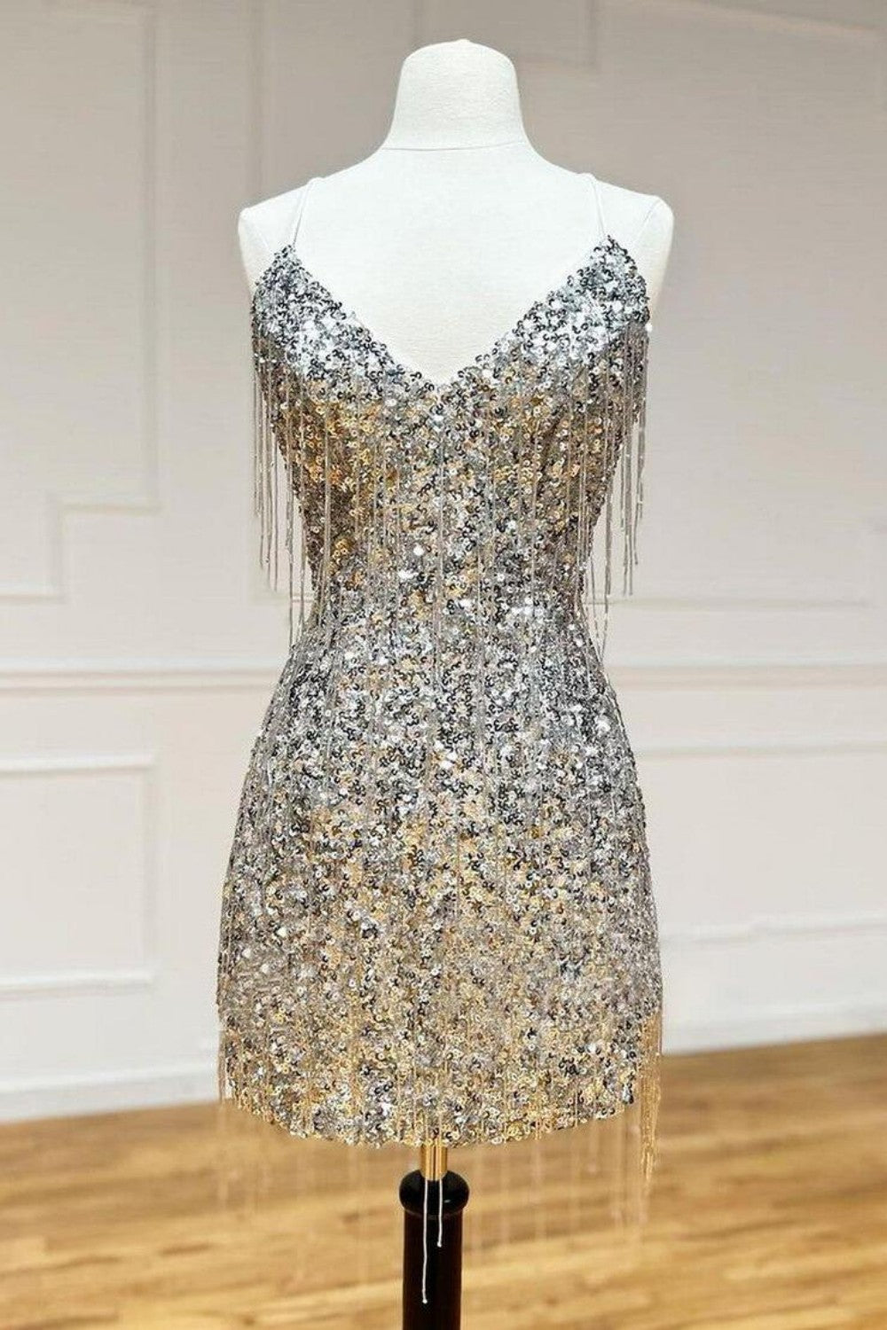 Chic Silver Mini Homecoming Dress with Glitter Sequins and Playful Fringe Trim