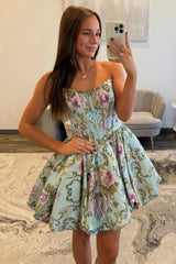 Sweet Floral Print Strapless Homecoming Dress with Flowy Flared Skirt
