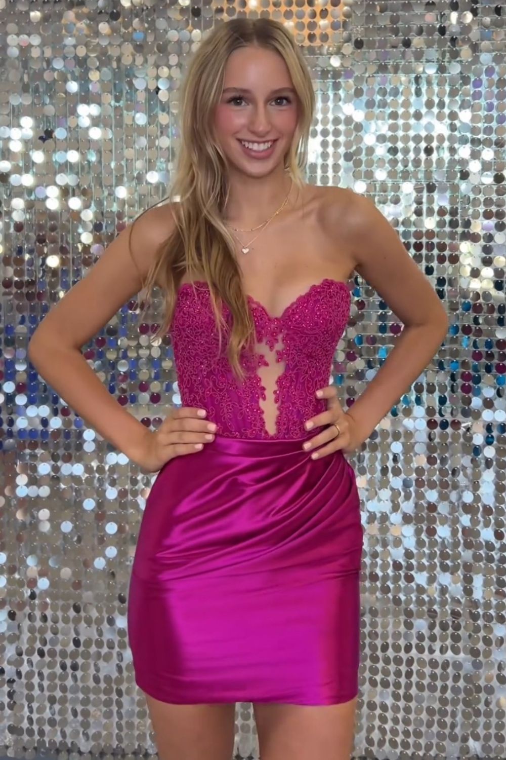 Chic Fuchsia Bodycon Homecoming Dress with Lace Sweetheart Bodice