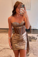 Chic Gold Metallic Mini Homecoming Dress with Bodycon Fit and Beaded Accents